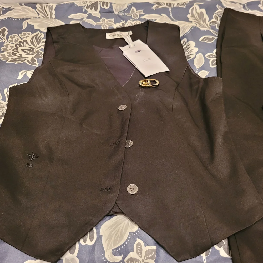 Christian Dior Black Women's Pants & Vest Set w/pin - Picture 3 of 4